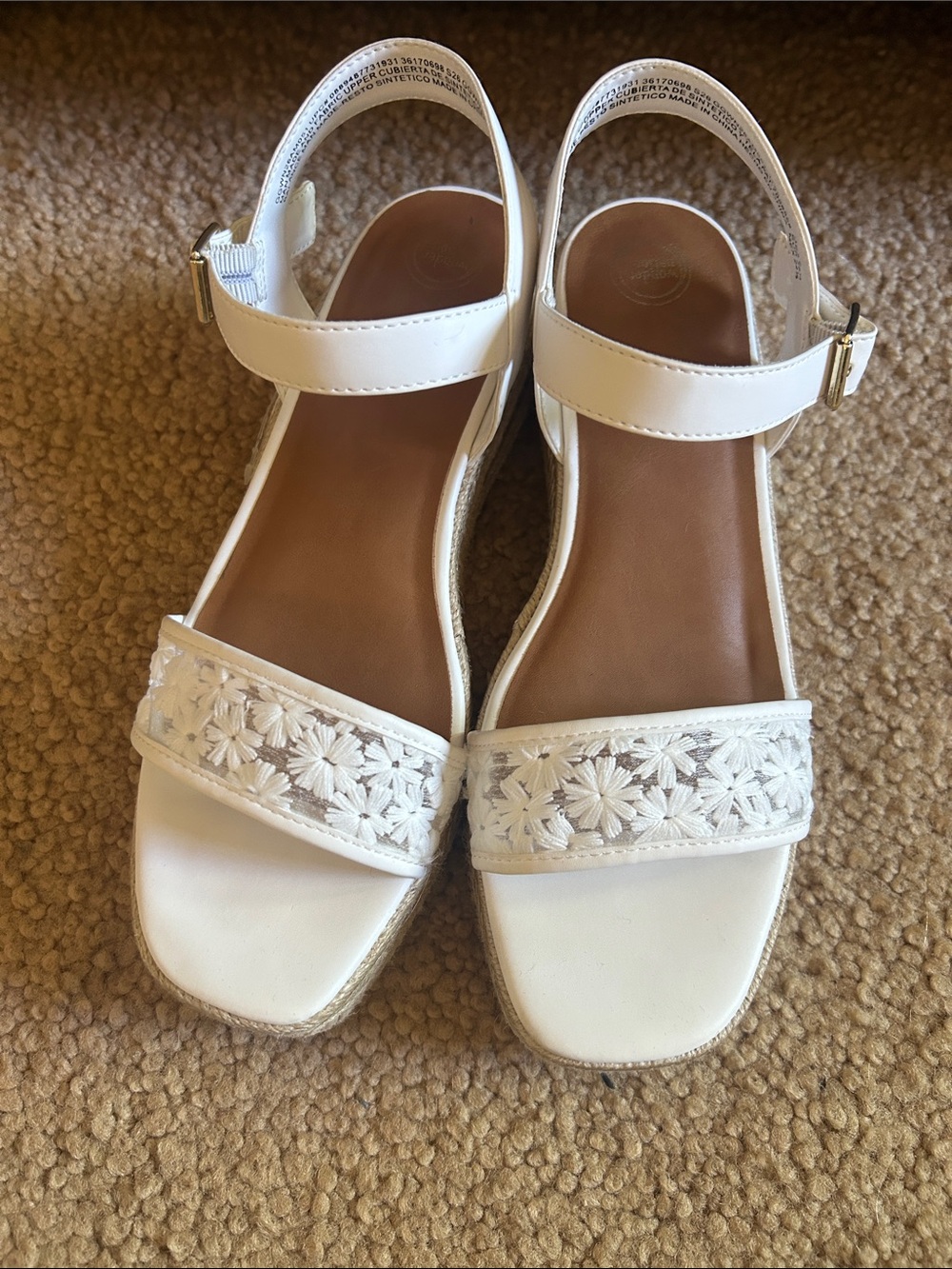 Brand New! White Floral Strap Sandals - Classic Summer Comfort